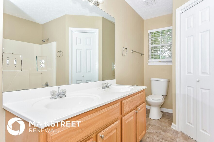 Building Photo - 405 Brookview Dr