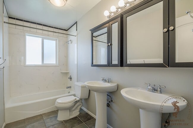 Building Photo - 1910 N 26th St