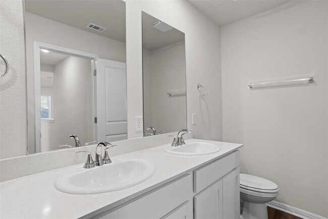 Building Photo - 109 Zinnia Ln