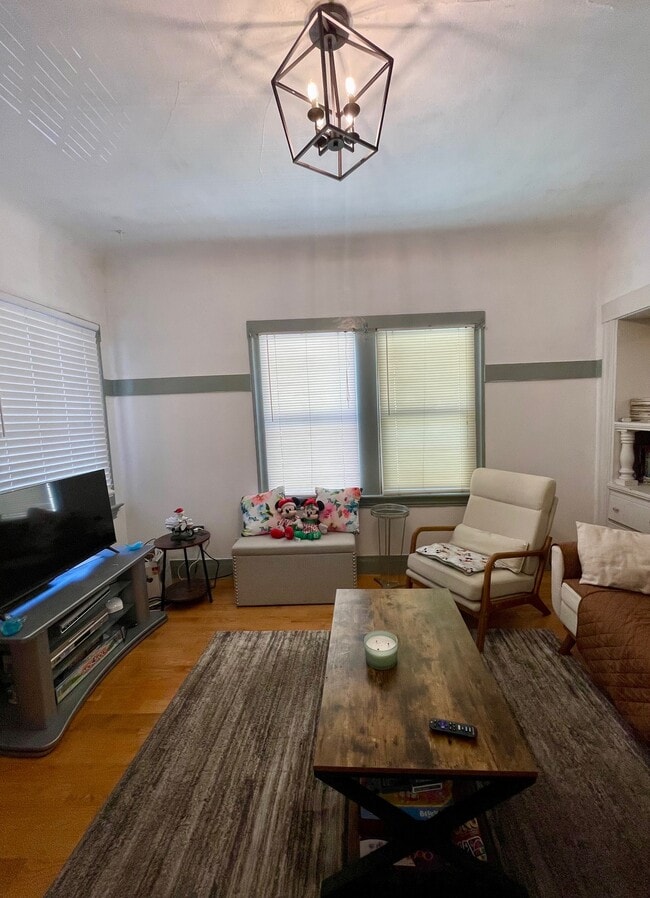 Building Photo - Lake Merrit Rental