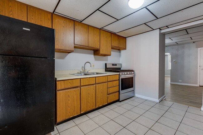 Building Photo - Brighton Heights 3 Bedroom Townhome
