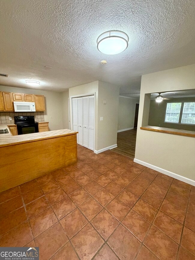 Building Photo - 513 Cherokee Ct