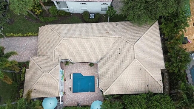 Building Photo - 2076 Cezanne Rd