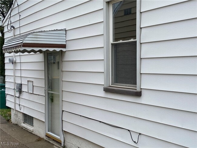 Building Photo - 16312 Corkhill Rd