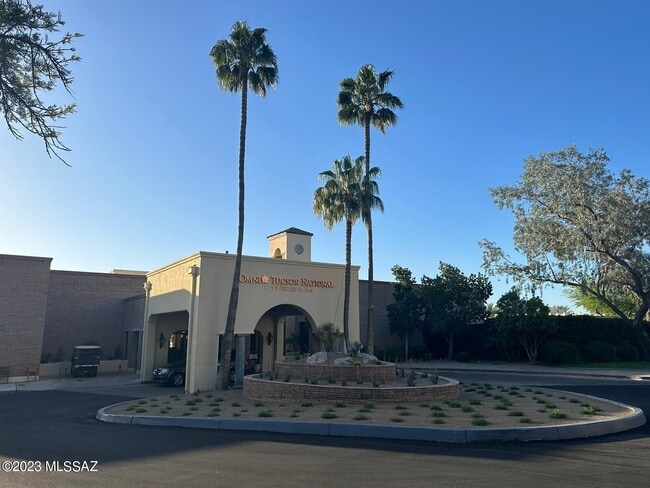 Building Photo - 8479 N Gaetano Loop