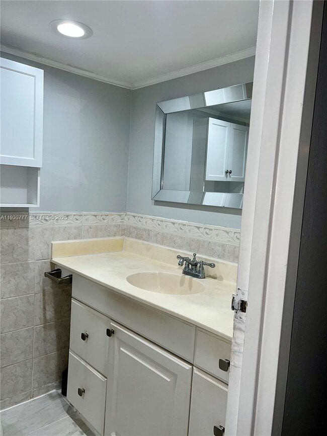 Building Photo - 210 172nd St