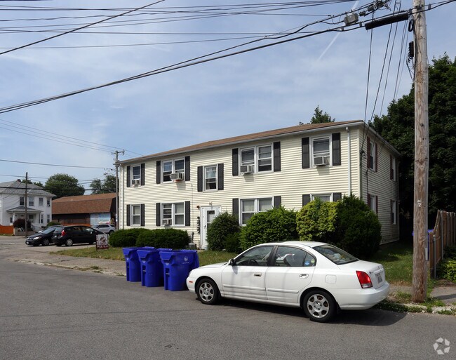 Building Photo - 8 Chase St