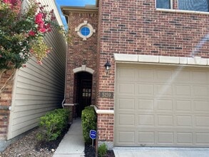 Building Photo - 5159 Oasis Park Ln