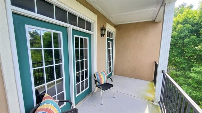 Building Photo - 1307 Stratford Commons