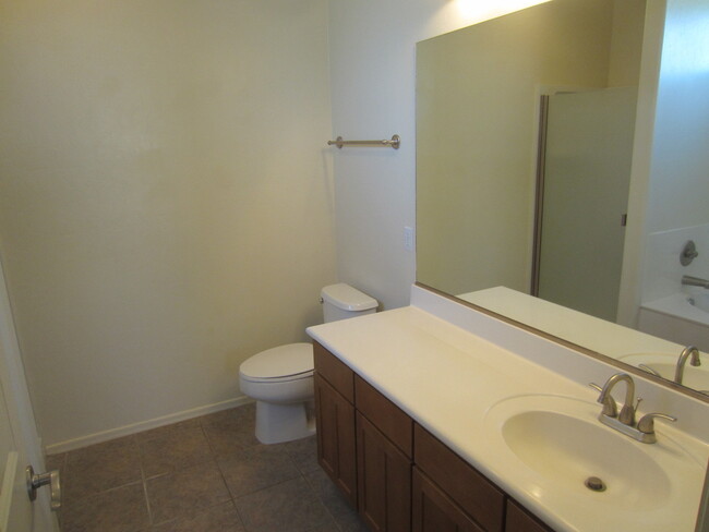 Building Photo - Available July 1st Handsome 3 Bedroom & 2 ...