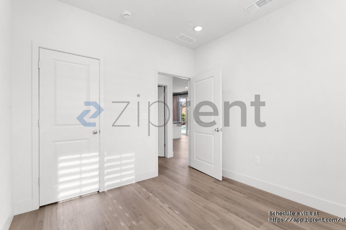 Building Photo - 710 Barrett Lk Rd