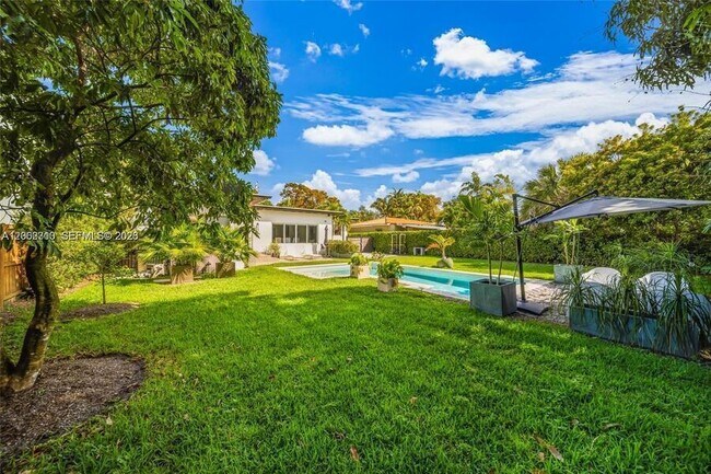 Building Photo - 3531 SW 1st Ave