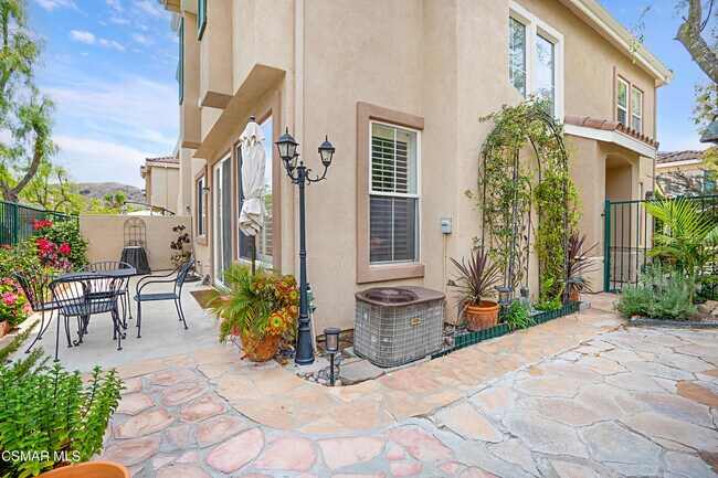 Building Photo - 545 Lorabel Way