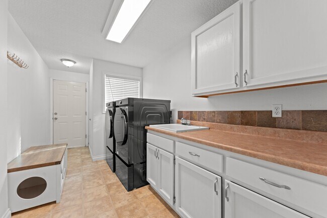 Building Photo - 14547 SW 83rd Ct