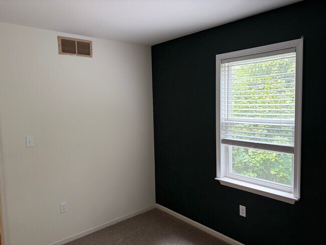 Building Photo - Single Family Home on Quite Cul-De Sac Now Available in Upland Square