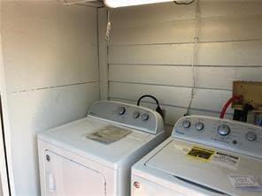 Building Photo - Charming, cozy, and great location!