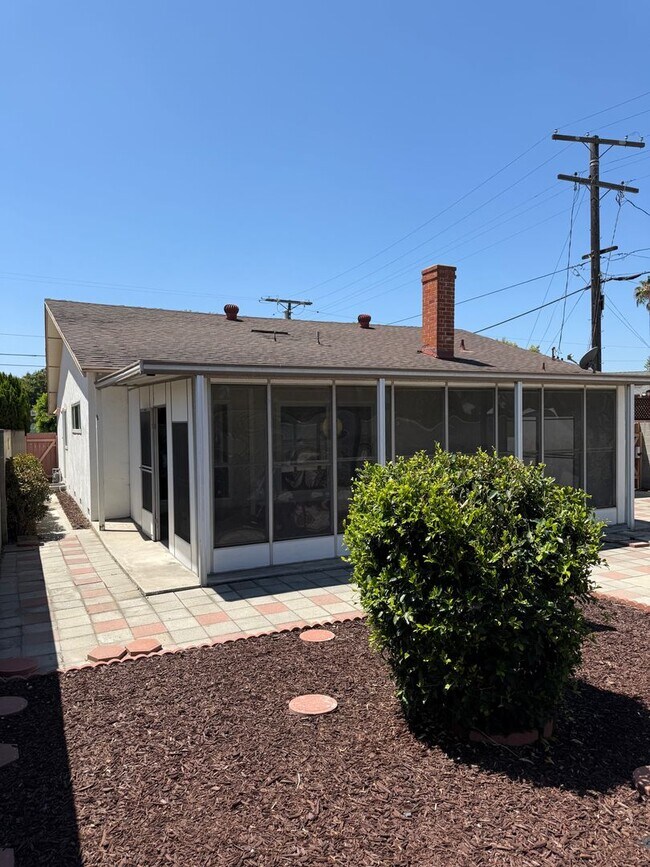 Building Photo - 12747 Vose St