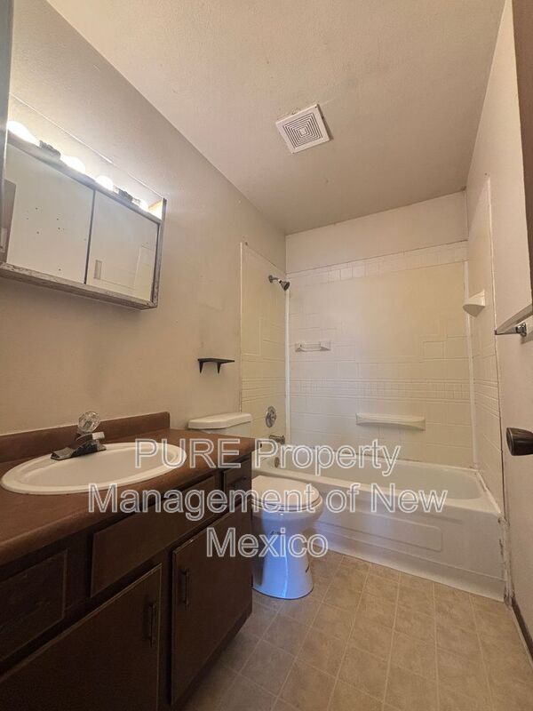 Building Photo - 2814 Parque De Oeste Dr