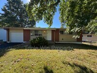 Building Photo - 1742 Hudson Rd