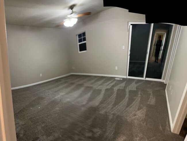 Building Photo - 273 W 680 N