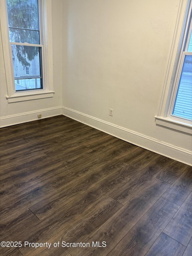 Building Photo - 31 Washington St