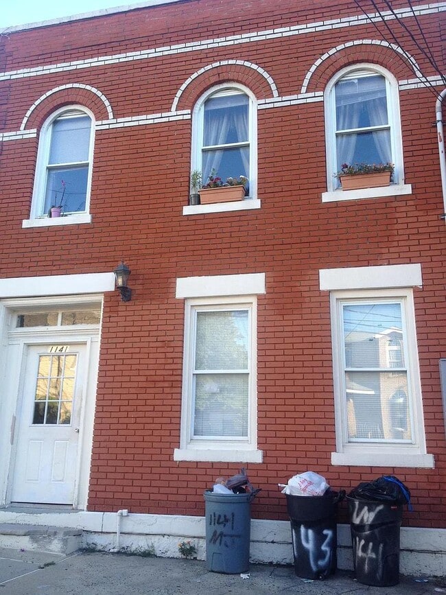 Building Photo - 1141 50th St