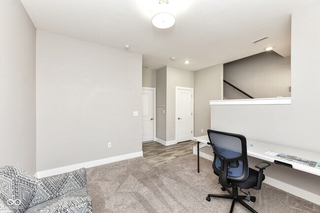 Building Photo - 2579 Filson St