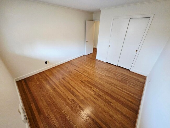 Building Photo - 3261 Alamance Rd