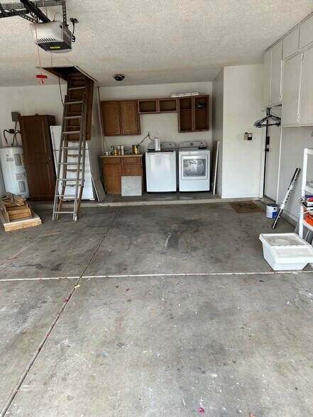 Building Photo - 14076 N 26th Ave