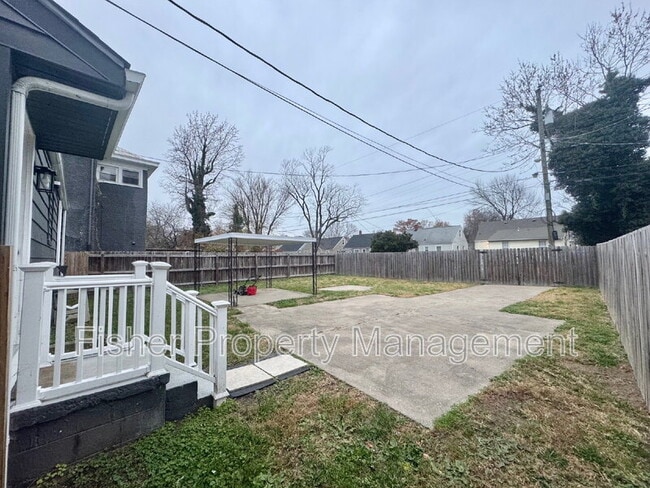 Building Photo - 518 Northside Ave