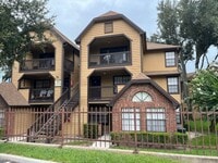 Building Photo - 355 Lakepointe Dr