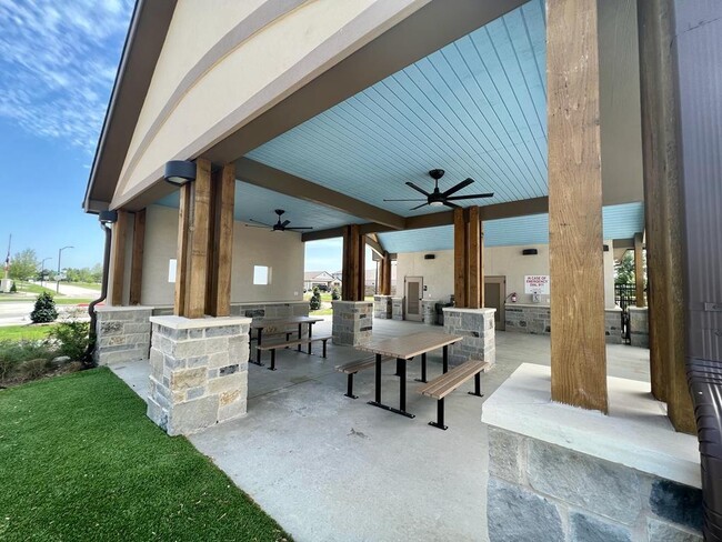 Building Photo - 5962 First Blush Dr