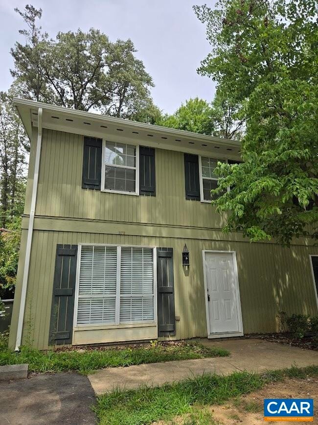 Building Photo - 117 Longwood Dr