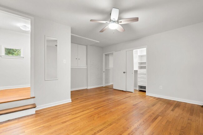 Building Photo - 3 Bed 2 Bath - Takoma Park Split Level - 1...