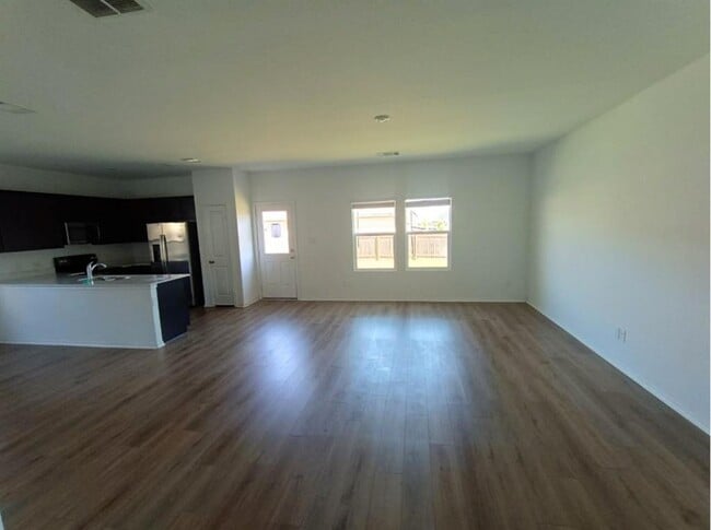 Building Photo - 100 Tugboat Annie Wy