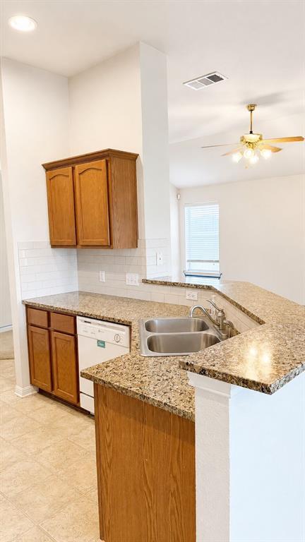 Building Photo - 100 Lightfoot Ct