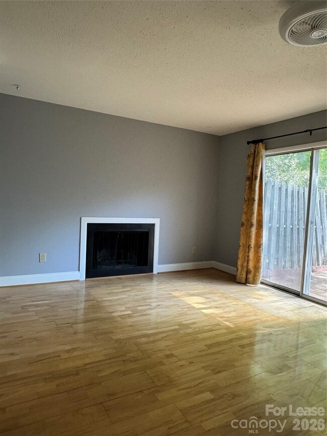 Building Photo - 3282 Heathstead Place