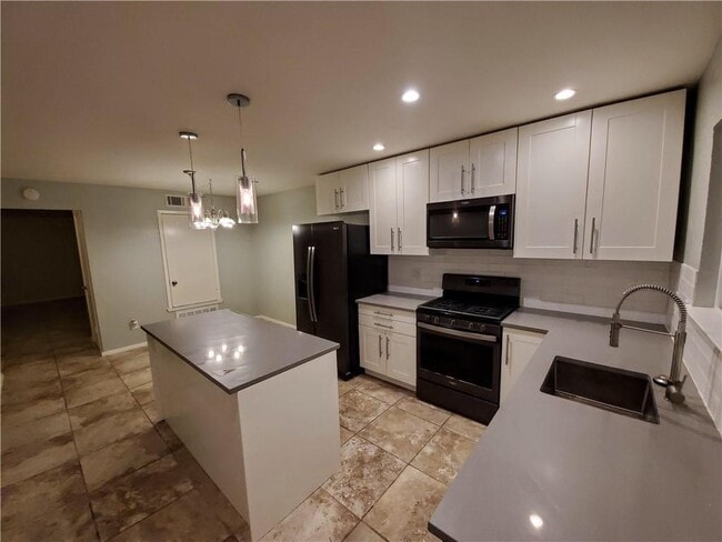 Building Photo - Welcome Home!