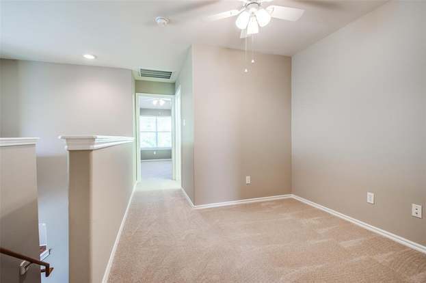 Building Photo - 105 Summerhaze Ct