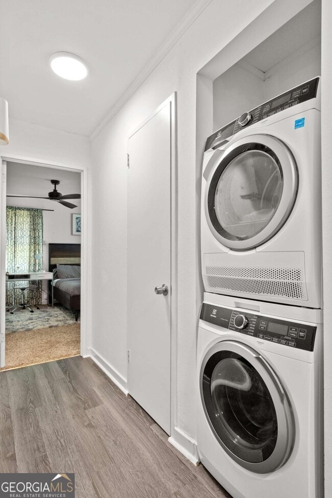 Building Photo - 1738 Duke Rd