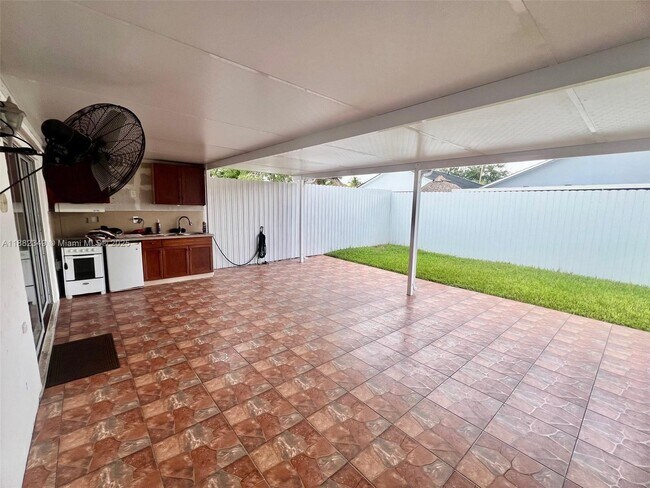 Building Photo - 14351 SW 168th Terrace
