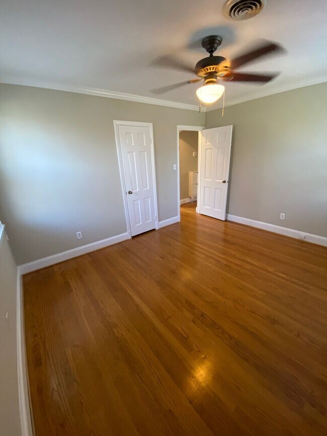 Building Photo - 3910 Cary Street Rd