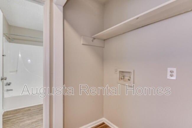 Building Photo - 3006 Strickland Ct