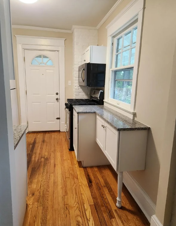 Building Photo - 811 E 39th St