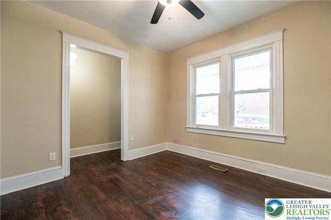 Building Photo - 1057 Jackson St