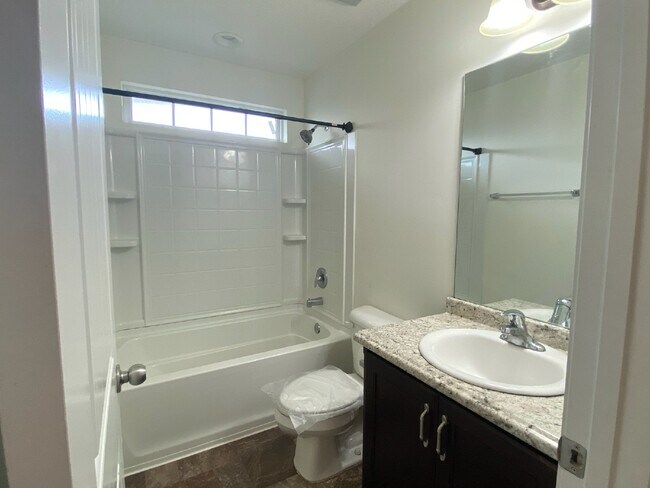 Building Photo - Home For Rent