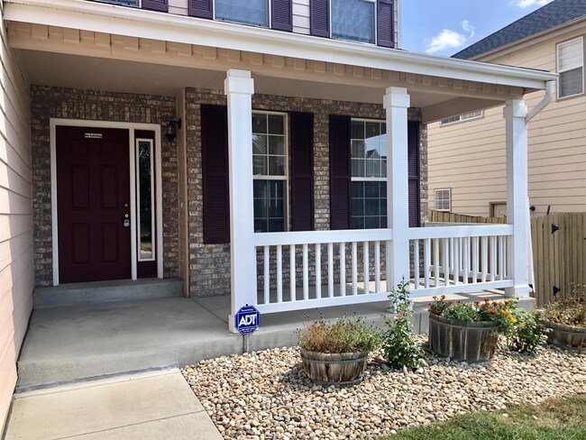 Building Photo - 2585 Clayton Cir