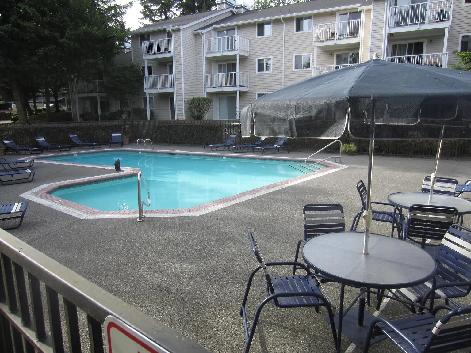 Building Photo - 19230 Forest Park Dr NE