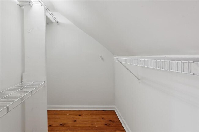 Building Photo - 1512 Flat Shoals Rd