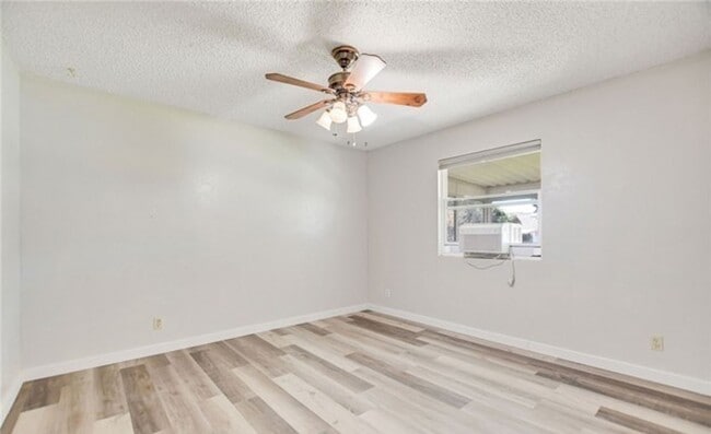 Building Photo - Spacious Wildomar Single-Story Home-Just in Time for Summer!